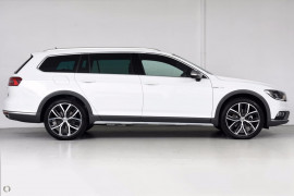 Volkswagen Passat Alltrack Wolfsburg Edition 3C (B8)