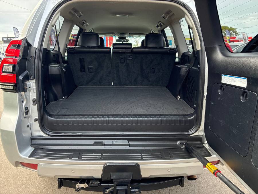 2019 Toyota LandCruiser Prado GDJ150R GXL SUV Image 12