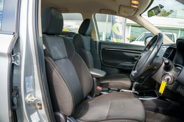 2019 Mitsubishi Outlander ZL ES SUV Image 18