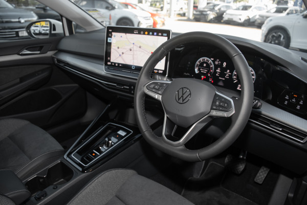 2025 Volkswagen Golf 8.5 Hatch image 6