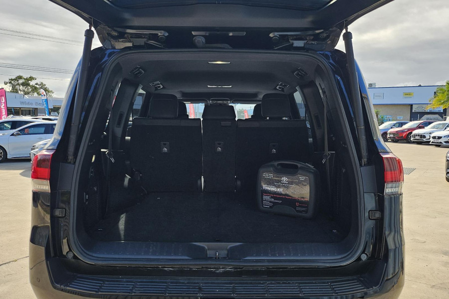 2022 Toyota LandCruiser FJA300R Sahara SUV Image 13