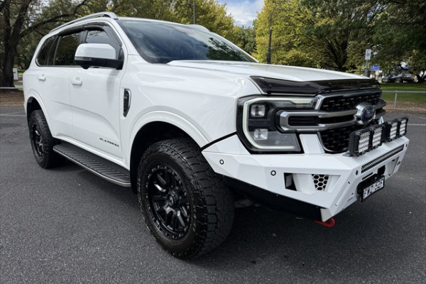 2022 Ford Everest UB Platinum SUV Image 1