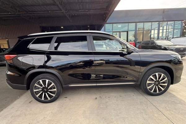2026 Chery Tiggo 8 T31 Super Hybrid Urban SUV Image 3