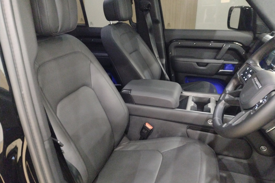 2024 MY25 Land Rover Defender L663 110 P525 V8 SUV