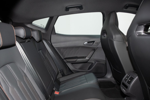 2025 Cupra Formentor VZe SUV image 3
