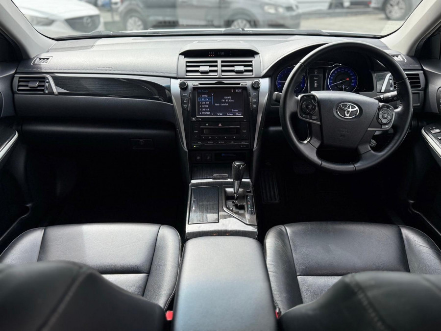 2017 Toyota Aurion GSV50R Presara Sedan Image 10
