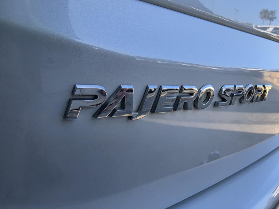 2020 Mitsubishi Pajero Sport QE GLS SUV Image 14