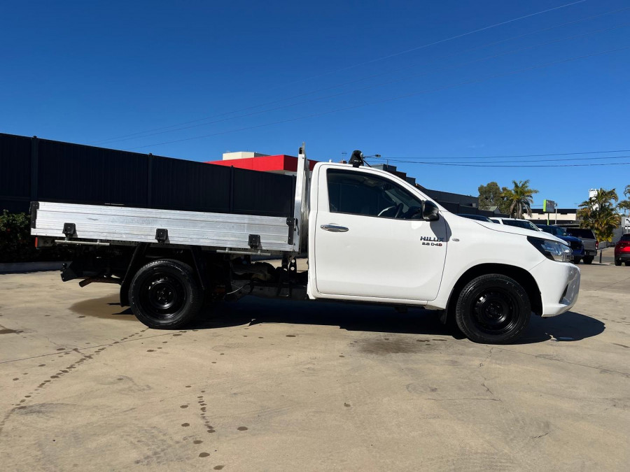 2017 Toyota HiLux GUN123R SR Cab Chassis Image 8