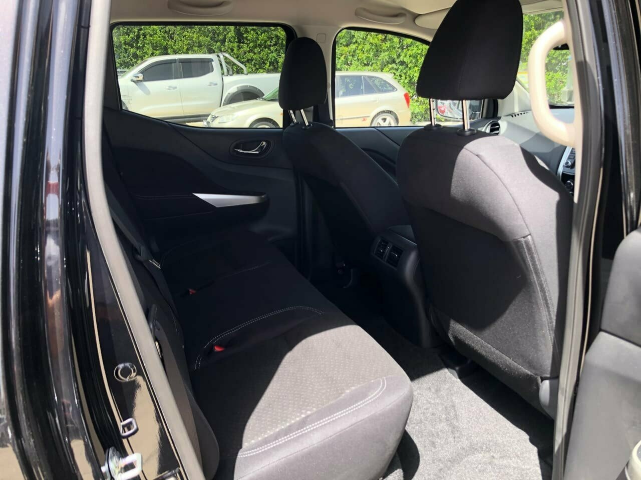 2019 Nissan Navara D23 Series 4 ST 4x4 Dual Cab Pickup Ute Image 8