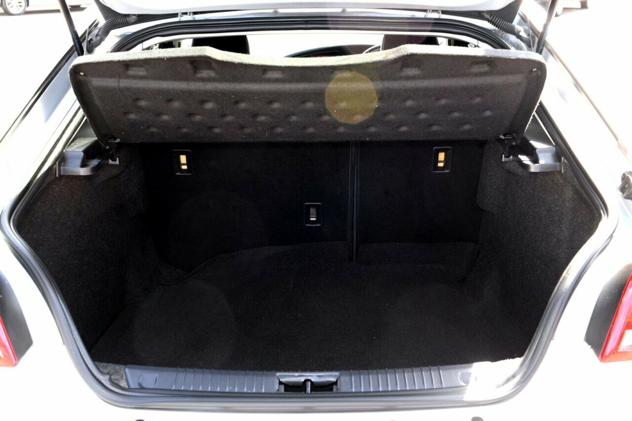 2017 MG MG6 IP2X Essence Hatchback Image 19