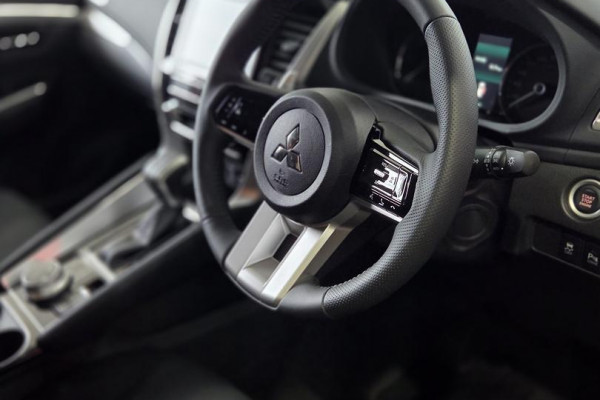 2025 Mitsubishi Pajero Sport QG GLS SUV Image 16