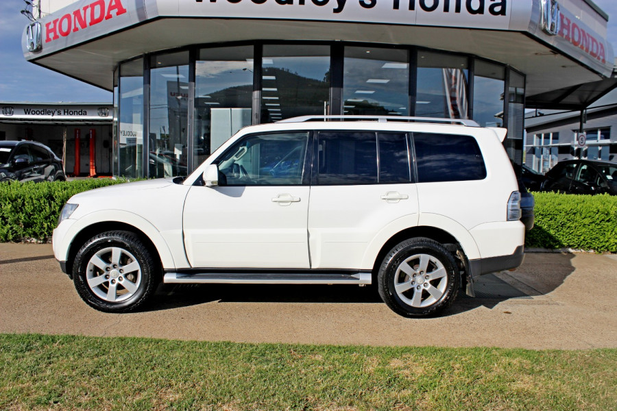 2007 Mitsubishi Pajero NS VR-X Suv Image 5