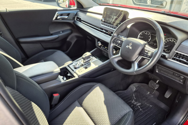 2022 MY22.5 Mitsubishi Outlander ZM ES SUV Image 12