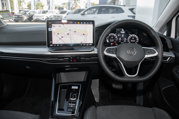 2025 Volkswagen Golf 8.5 Hatch image 7