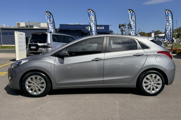 2015 Hyundai i30 GD2 Active Hatch Image 9