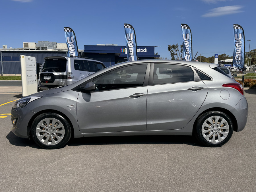 2015 Hyundai i30 GD2 Active Hatch Image 9