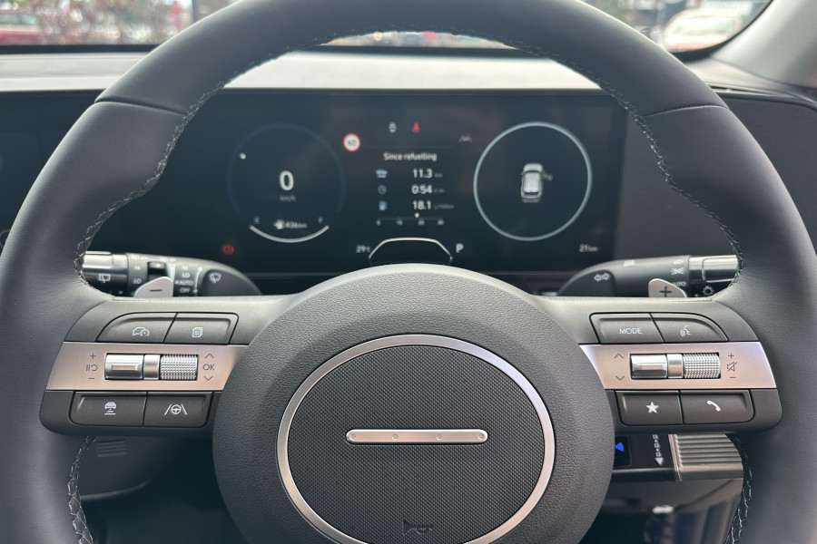 2025 Hyundai KONA SX2.V2 Premium SUV Image 11