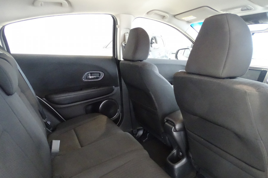 2015 Honda HR-V  VTi-S SUV Image 9