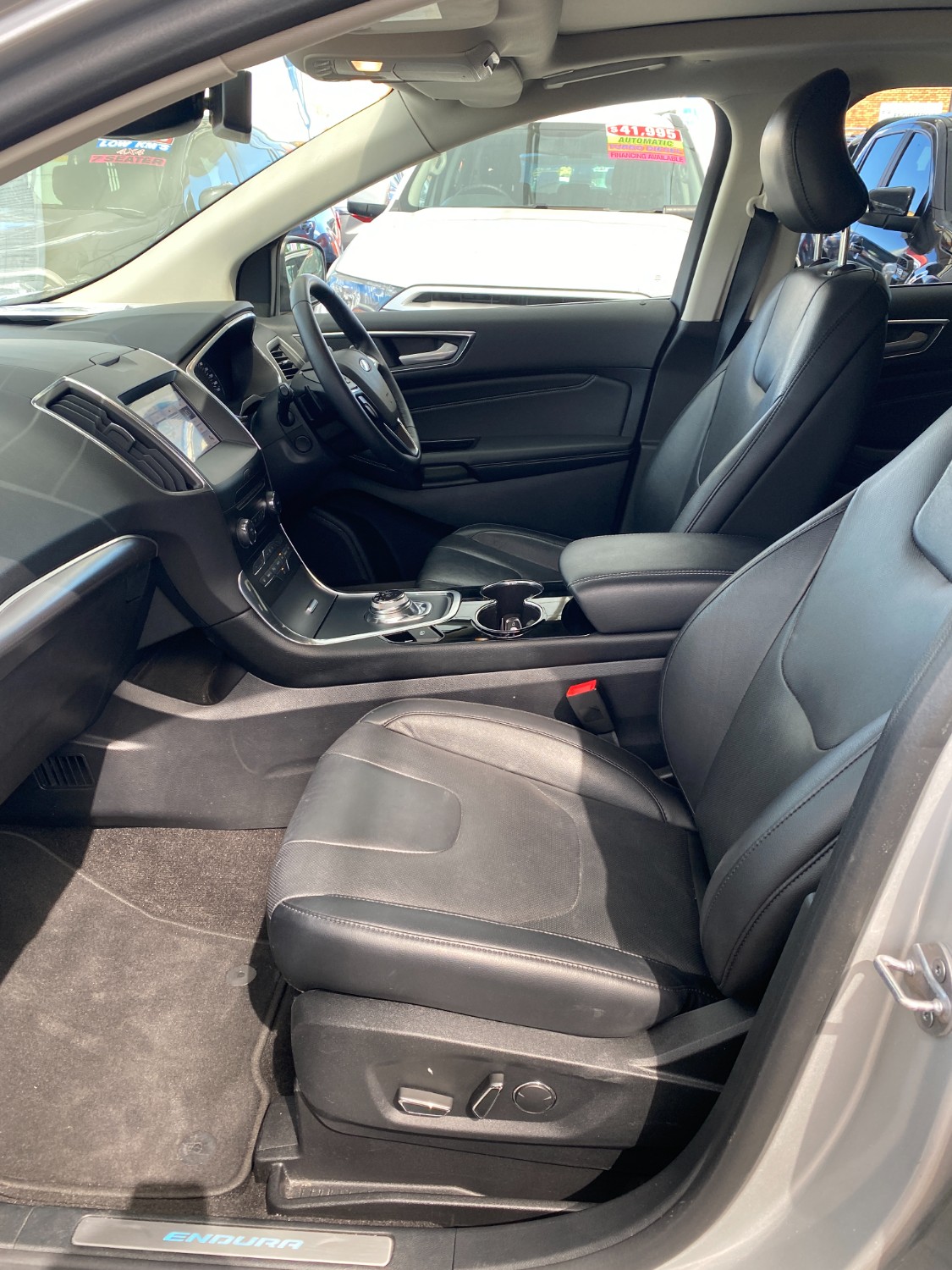 2019 Ford Endura CA  Titanium SUV Image 9