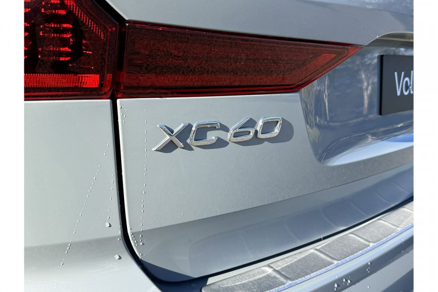 2025 MY26 Volvo XC60 UZ Ultra B5 Dark SUV Image 32
