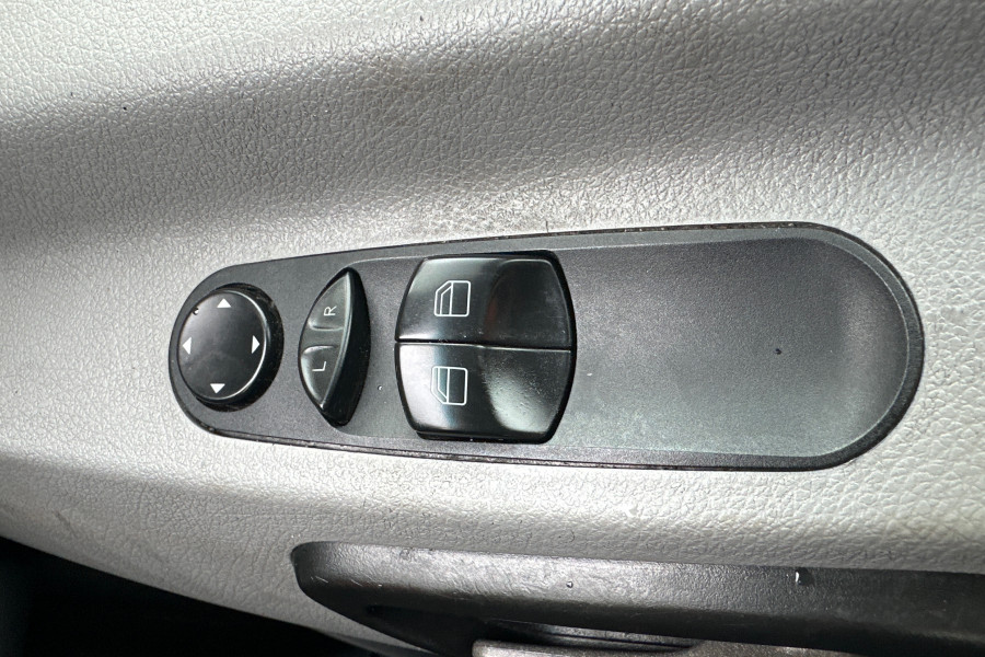 2018 Mercedes-Benz Sprinter NCV3 Turbo 319CDI Van Image 11