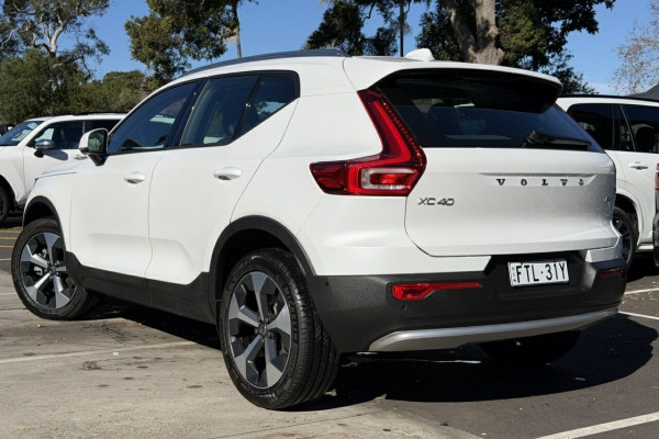 2026 Volvo XC40 XZ Plus B4 SUV Image 3