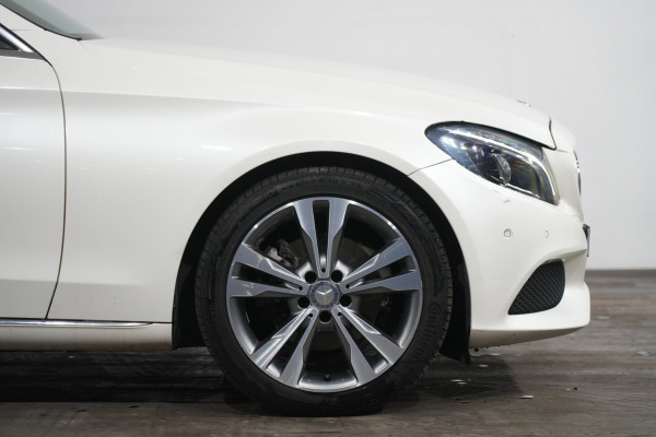 2016 Mercedes-Benz C-Class C200 Sedan Image 5