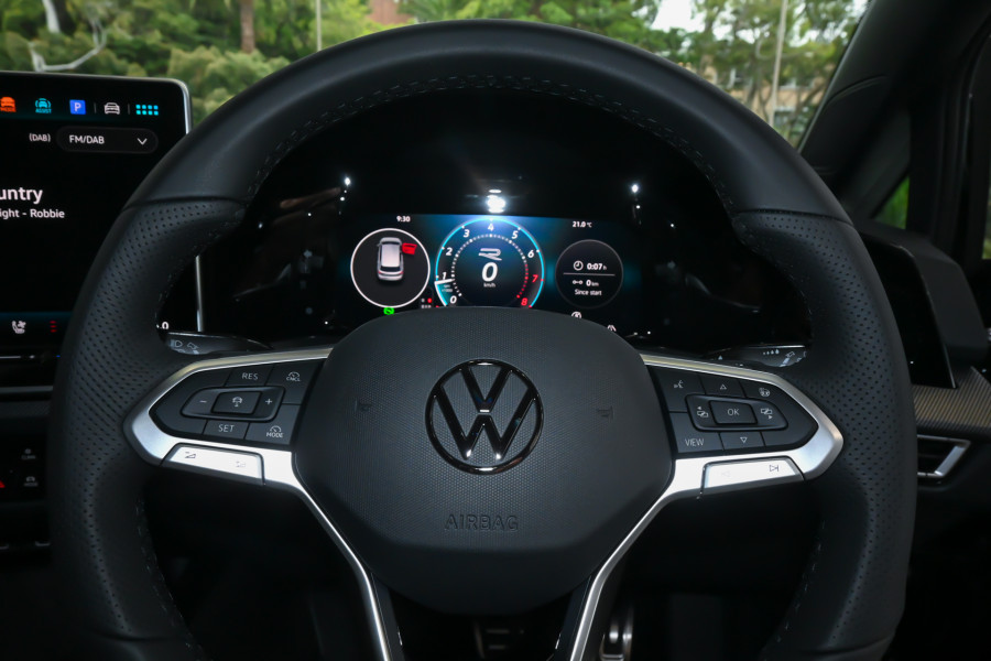 2025 Volkswagen Golf 8.5 110TSI R-Line Hatch