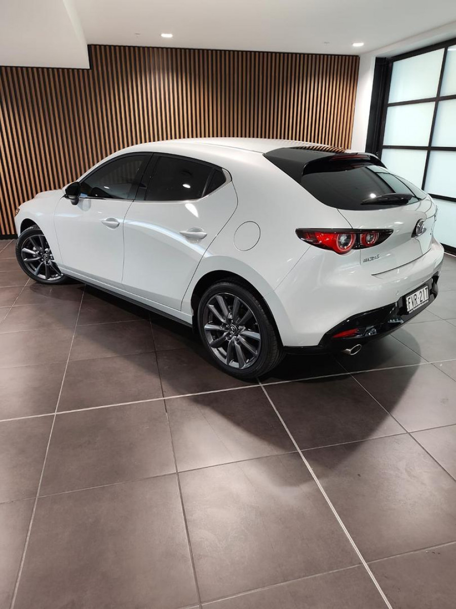 2025 Mazda 3 BP Series G20 Touring Hatch Image 2