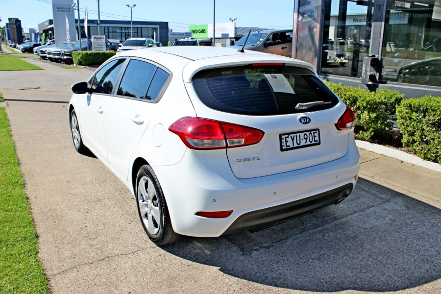 2015 Kia Cerato YD S Hatch Image 6
