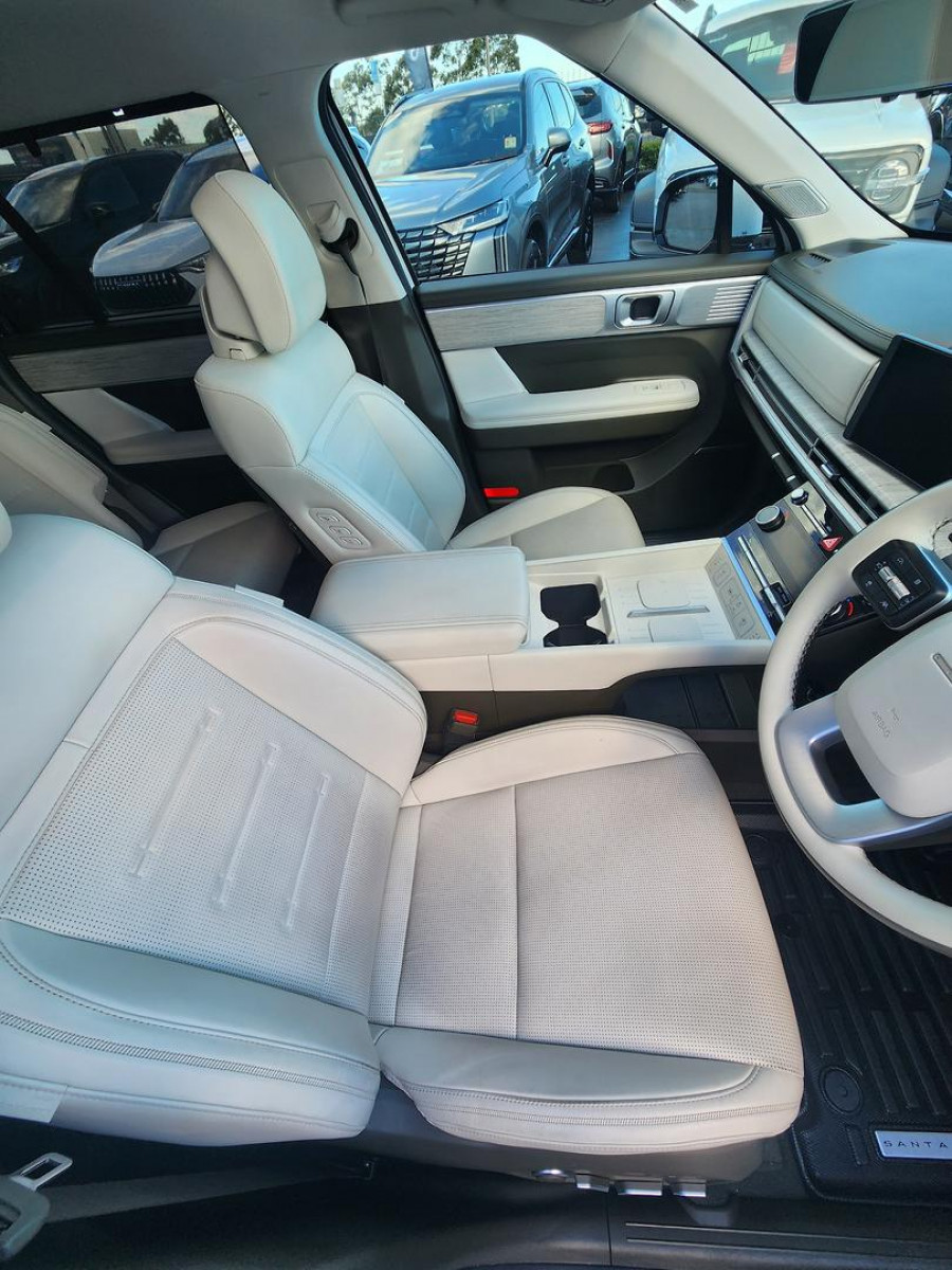 2024 MY25 Hyundai Santa Fe MX5.V1 Hybrid Calligraphy SUV Image 13
