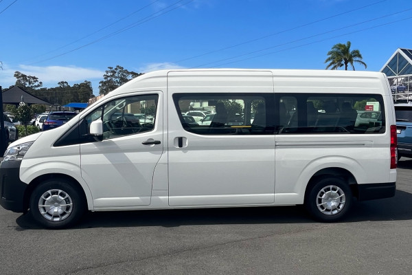 2025 Toyota HiAce GDH322R Commuter Bus Image 5