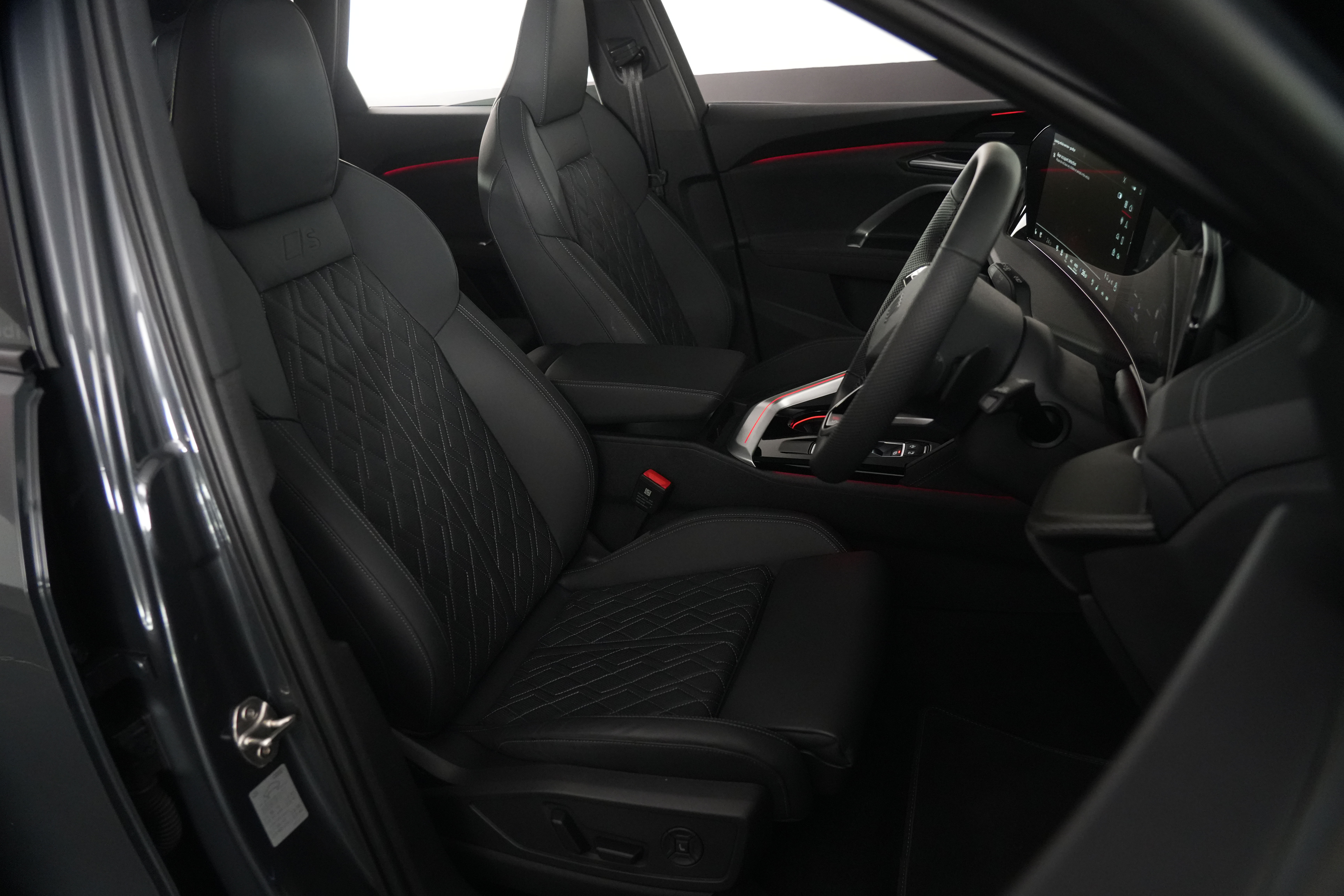 2025 Audi SQ5 GU  SUV Image 30