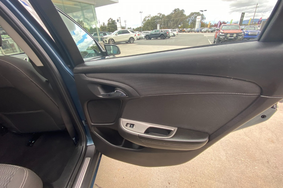 2014 Holden Commodore VF MY14 EVOKE Sedan Image 20