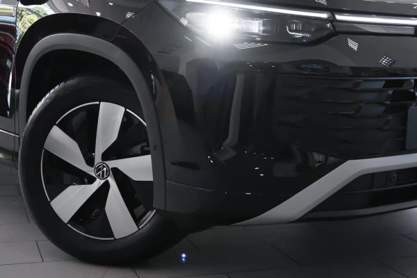 2025 Volkswagen Tayron R4 150TSI Life SUV Image 6