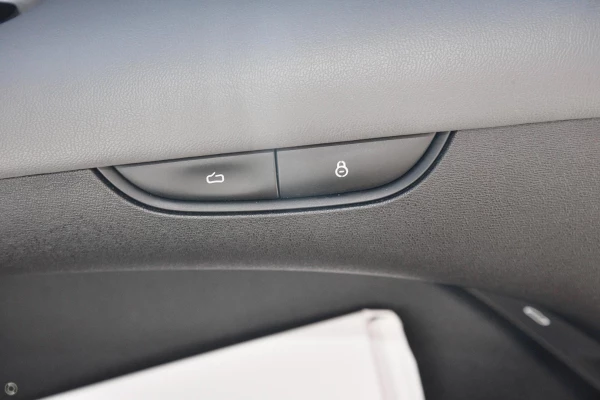 2026 MY25 MG IM5 P12L Performance Hatch Image 12