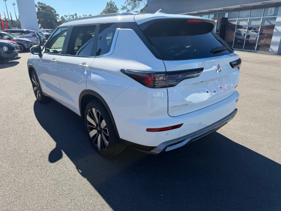 2025 Mitsubishi Outlander ZM Aspire SUV Image 5