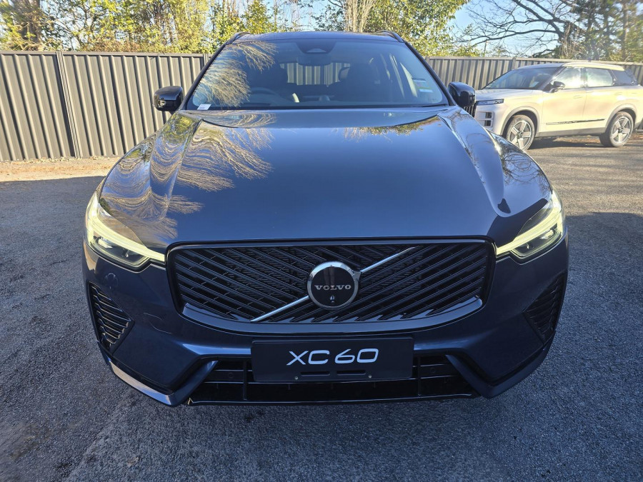 2026 Volvo XC60 UZ Ultra B5 Dark SUV Image 3