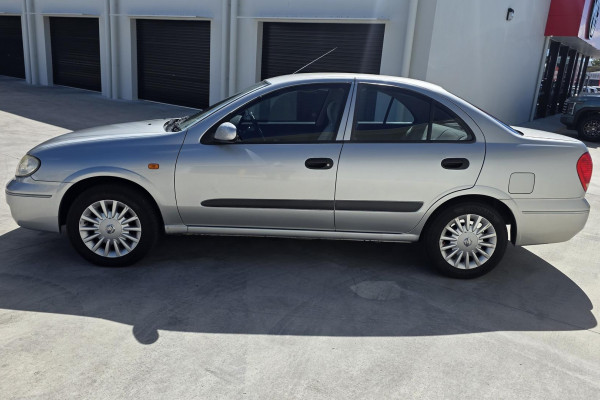 2004 Nissan Pulsar N16 S2 ST-L Sedan Image 6