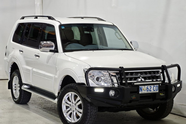 2020 Mitsubishi Pajero NX GLS SUV Image 1