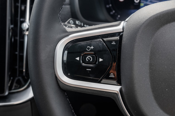 2026 Volvo XC90 L Series Plus B5 Bright SUV image 10
