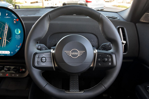 2026 MINI Countryman U25 E Favoured SUV image 8