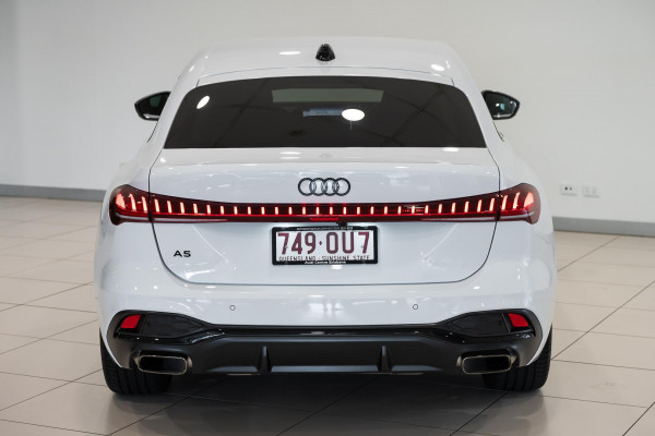 2025 Audi A5 B10 TFSI 150kW S line Sedan image 5