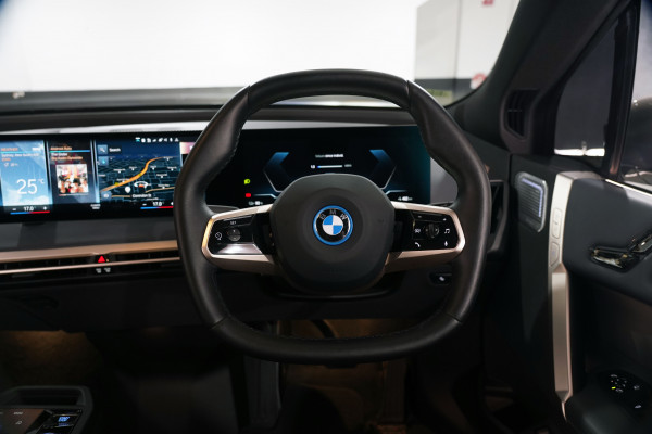 2022 BMW Ix M60 SUV Image 31