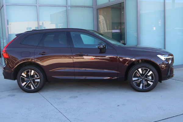 2025 Volvo XC60 UZ Plus T8 Plug-in Hybrid Dark SUV Image 2