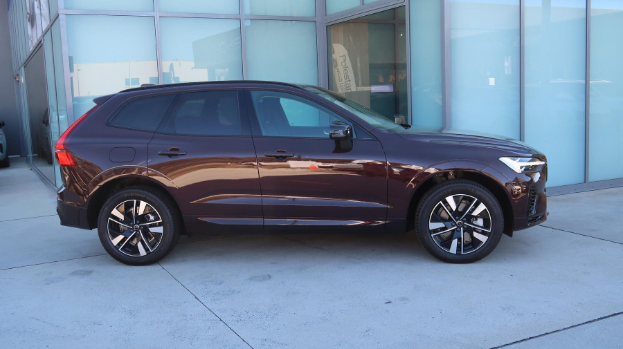 2025 Volvo XC60 UZ Plus T8 Plug-in Hybrid Dark SUV Image 2