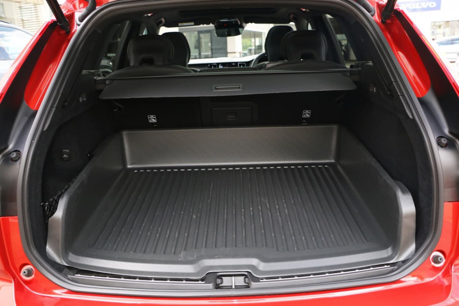 2019 MY20 Volvo XC60 UZ D5 R-Design Suv Image 10