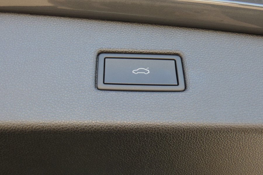 2024 Volkswagen Tiguan AX MY24 162TSI R-LINE SUV Image 9
