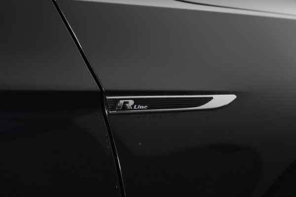 2023 Volkswagen Passat 206TSI R-Line SUV Image 11