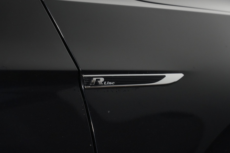 2023 Volkswagen Passat 206TSI R-Line SUV